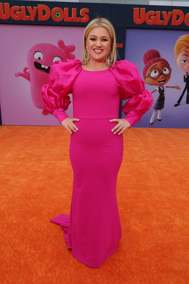 Paskudy. UglyDolls - Z imprez - The World Premiere of UGLYDOLLS at Regal L.A. LIVE: A Barco Innovation Center in Los Angeles, CA on Saturday, April 27, 2019. - Kelly Clarkson