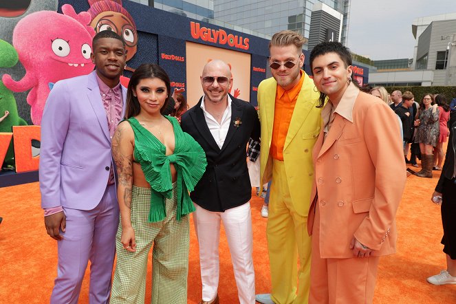 Ugly Dolls - De eventos - The World Premiere of UGLYDOLLS at Regal L.A. LIVE: A Barco Innovation Center in Los Angeles, CA on Saturday, April 27, 2019. - Matt Sallee, Kirstin Maldonado, Pitbull, Scott Hoying, Mitch Grassi