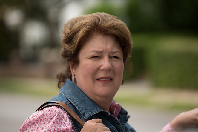 Sneaky Pete - Season 1 - Mr. Success - Photos - Margo Martindale