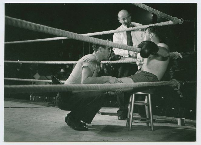 The Priest Who Knocked Out - Photos