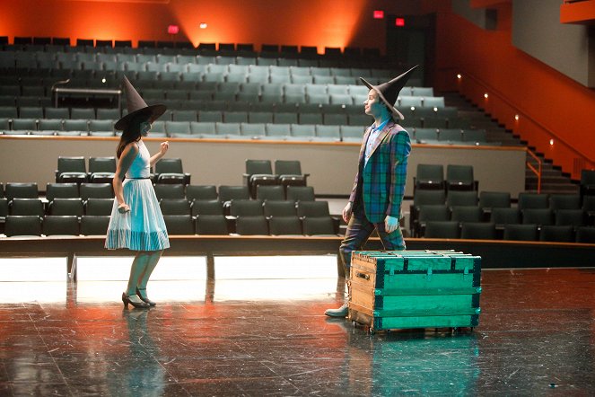 Glee - Season 3 - The Purple Piano Project - Photos - Lea Michele, Chris Colfer