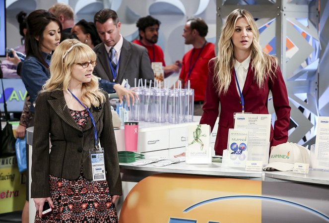 The Big Bang Theory - Season 12 - The Conference Valuation - Photos - Melissa Rauch, Kaley Cuoco