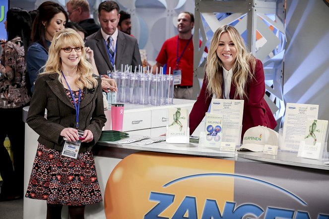 The Big Bang Theory - Season 12 - The Conference Valuation - Photos - Melissa Rauch, Kaley Cuoco