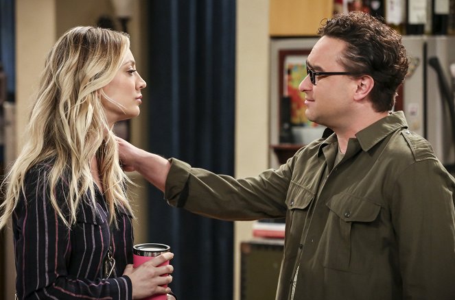 The Big Bang Theory - Season 12 - The Conference Valuation - Photos - Kaley Cuoco, Johnny Galecki