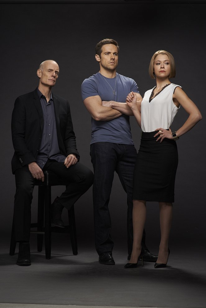 Orphan Black - Season 2 - Werbefoto - Matt Frewer, Dylan Bruce, Tatiana Maslany