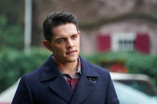 Riverdale - Chapter Fifty: American Dreams - Photos - Casey Cott