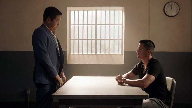 Magnum P.I. - Nowhere to Hide - Film - Tim Kang, Jay Hernandez