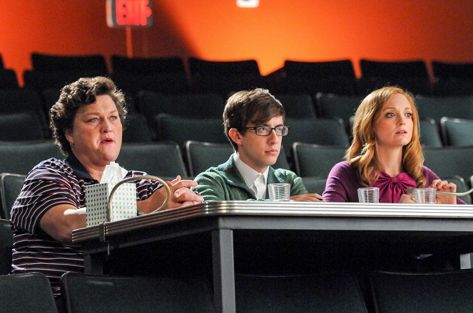 Glee - Season 3 - The First Time - Photos - Dot-Marie Jones, Kevin McHale, Jayma Mays