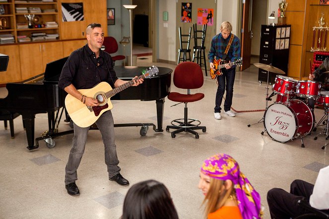 Glee - Season 3 - Beijei uma rapariga - Do filme - Mark Salling