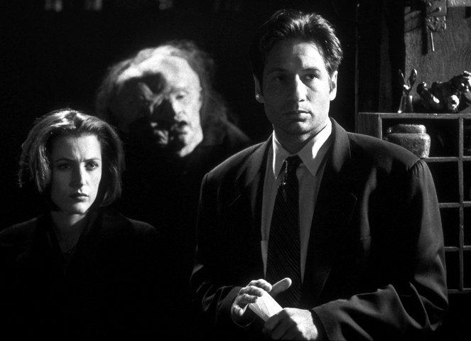 The X-Files - The Post-Modern Prometheus - Photos - Gillian Anderson, Chris Owens, David Duchovny