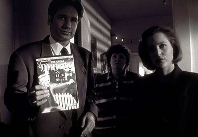 The X-Files - The Post-Modern Prometheus - Van film - David Duchovny, Gillian Anderson