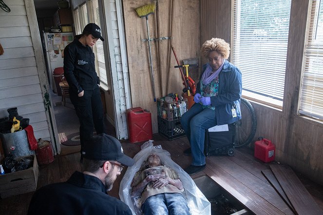 NCIS: New Orleans - Reckoning - Photos - Vanessa Ferlito, CCH Pounder
