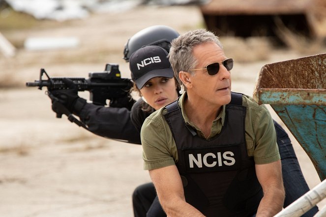 NCIS: New Orleans - In Plain Sight - Film - Vanessa Ferlito, Scott Bakula