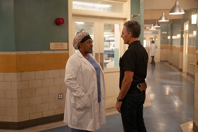 NCIS: New Orleans - A House Divided - Filmfotók - CCH Pounder