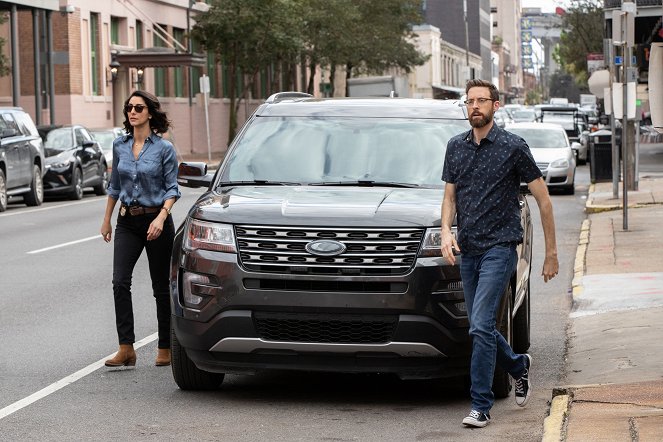 NCIS: New Orleans - Season 5 - Jackpot - Photos - Necar Zadegan, Rob Kerkovich