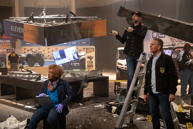 Agenci NCIS: Nowy Orlean - Chaos Theory - Z filmu - CCH Pounder, Rob Kerkovich, Scott Bakula