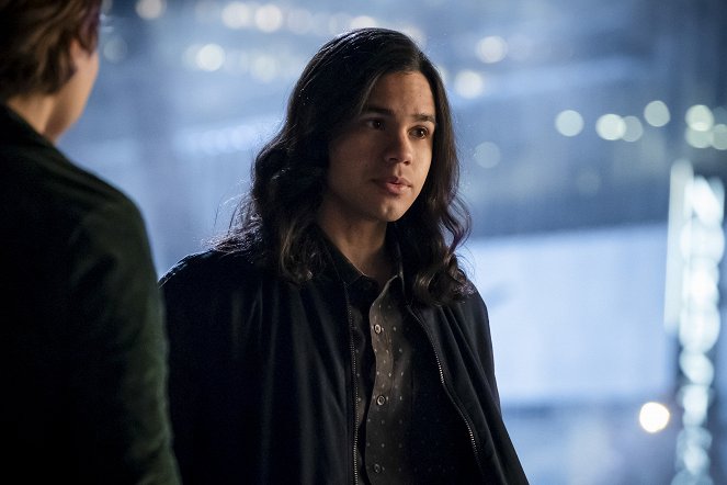 The Flash - The Girl with the Red Lightning - Van film - Carlos Valdes