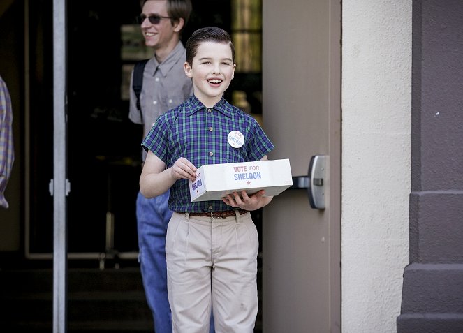 Young Sheldon - A Political Campaign and a Candy Land Cheater - Van film - Iain Armitage