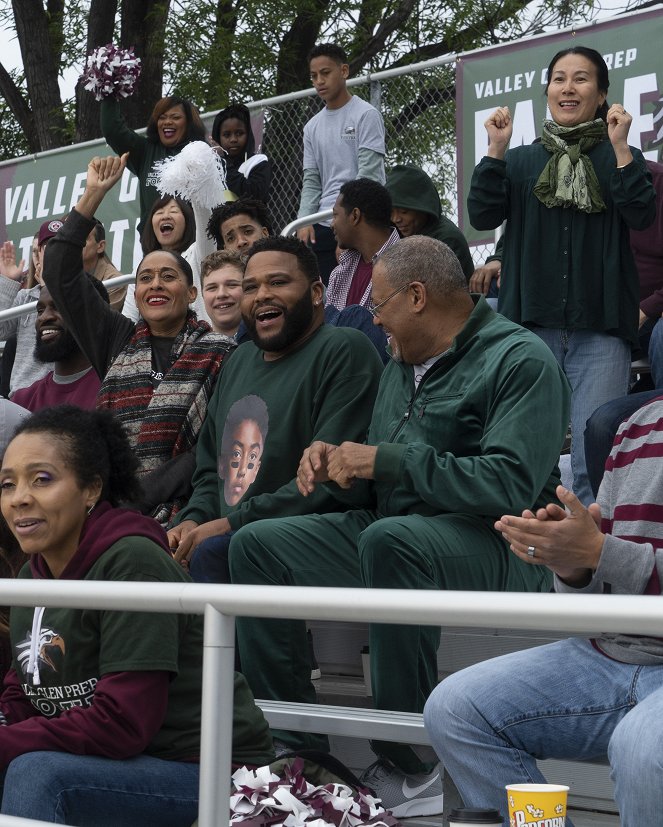 Black-ish - FriDre Night Lights - De la película - Tracee Ellis Ross, Anthony Anderson, Laurence Fishburne