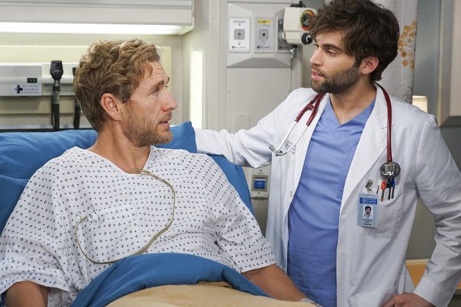 Grey's Anatomy - What I Did for Love - Photos - Brett Tucker, Jake Borelli