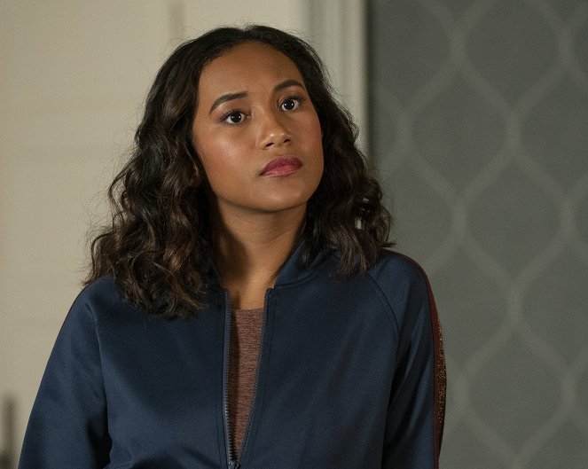 Pretty Little Liars: The Perfectionists - Dead Week - Van film - Sydney Park