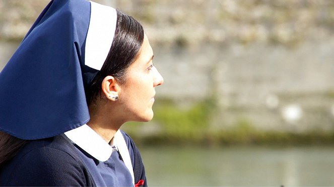 Hospitalarios, las manos de la Virgen - Kuvat elokuvasta