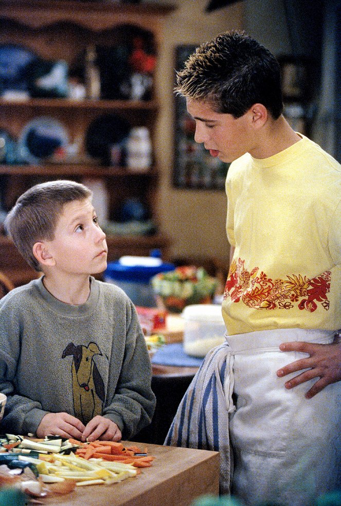 Malcolm in the Middle - Season 2 - Reese Cooks - Photos