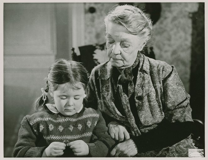 Dziewczyna ž trzeciego rzedu - Z filmu - Fransisca Lindberg, Hilda Borgström