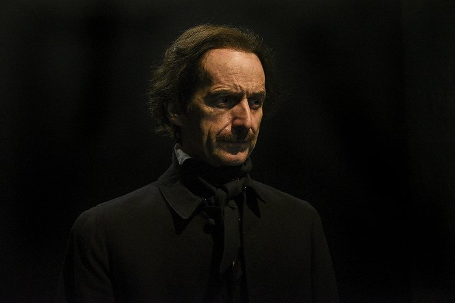 Edgar Allan Poe: Buried Alive - Photos - Denis O'Hare