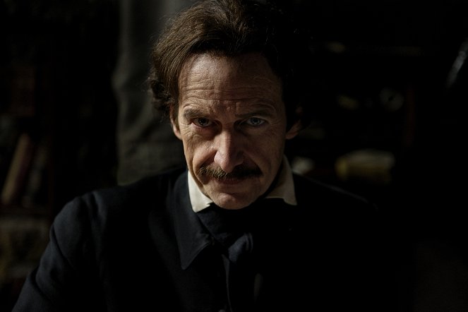 Edgar Allan Poe: Buried Alive - Do filme - Denis O'Hare