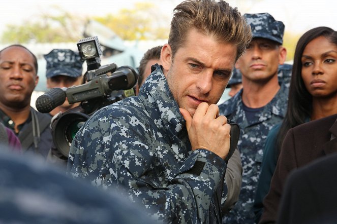 Last Resort - Controlled Flight into Terrain - De la película - Scott Speedman