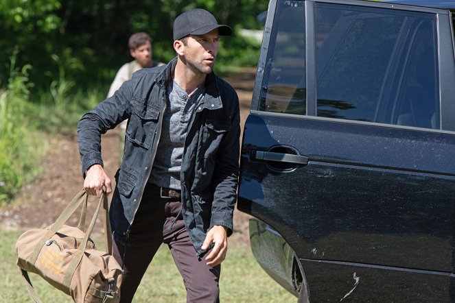 NCIS: New Orleans - Season 5 - The River Styx, Part I - Photos - Lucas Black