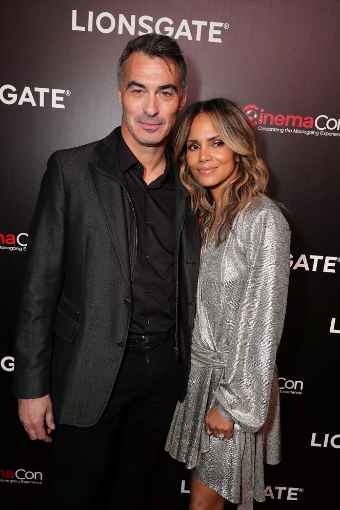 John Wick 3 - Z akcií - The Lionsgate CinemaCon presentation at the Colosseum at Caesar’s Palace on April 4, 2019 - Chad Stahelski, Halle Berry
