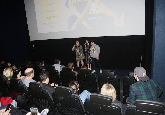 Súper empollonas - Eventos - Theatre kids unite! Booksmart x Broadway Screening Annapurna Pictures and Annapurna Theatre host a screening in honor of Beanie Feldstein, Noah Galvin and Molly Gordon