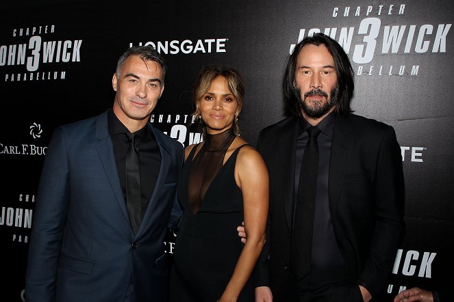John Wick 3: Implacável - De eventos - New York Special Screening of John Wick: Chapter 3 - Parabellum, presented by Bucherer and Curb, Brooklyn - New York - 5/9/19 - Chad Stahelski, Halle Berry, Keanu Reeves