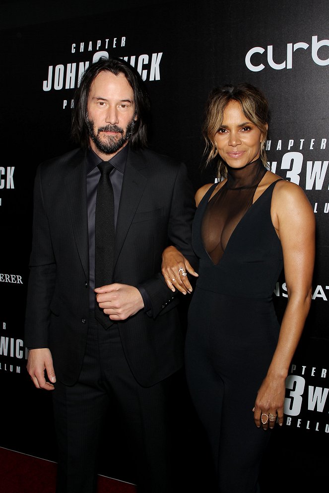 John Wick Parabellum - Événements - New York Special Screening of John Wick: Chapter 3 - Parabellum, presented by Bucherer and Curb, Brooklyn - New York - 5/9/19 - Keanu Reeves, Halle Berry