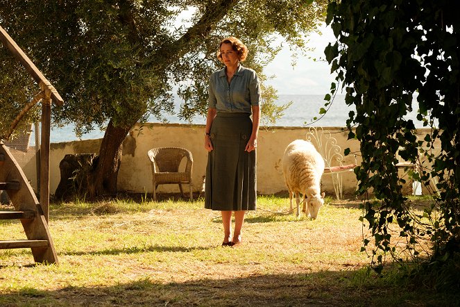 The Durrells - Episode 2 - Photos - Keeley Hawes