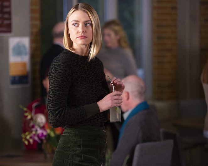 Pretty Little Liars: The Perfectionists - Hook, Line And Booker - Photos - Hayley Erin