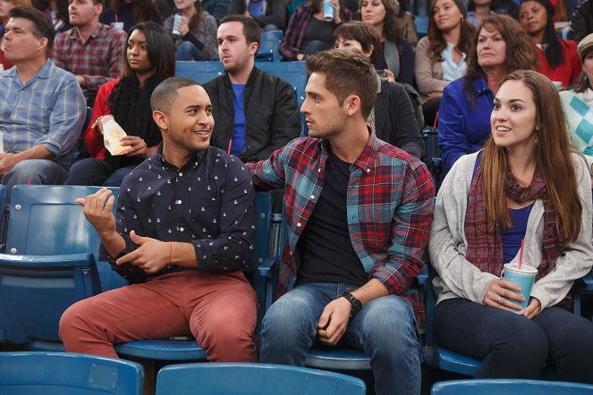 Baby Daddy - A Love/Fate Relationship - Photos - Tahj Mowry, Jean-Luc Bilodeau
