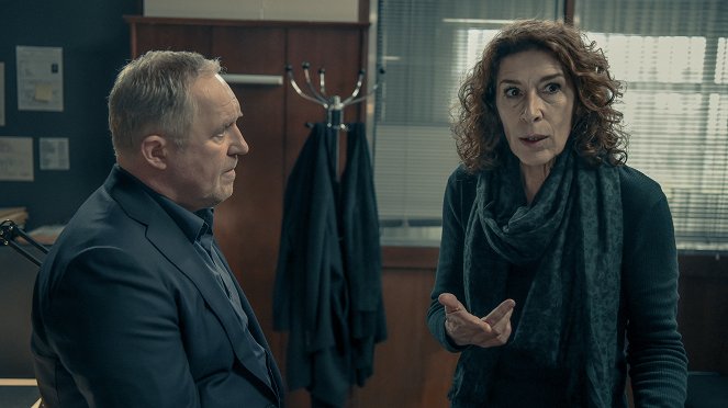 Místo činu - Glück allein - Z filmu - Harald Krassnitzer, Adele Neuhauser