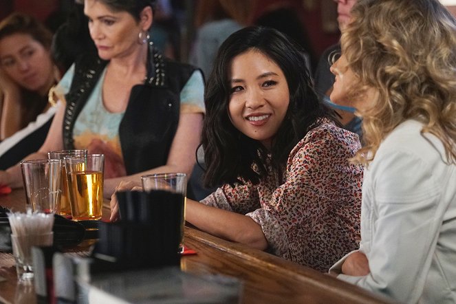 Fresh Off the Boat - The Gloves Are Off - Do filme - Constance Wu