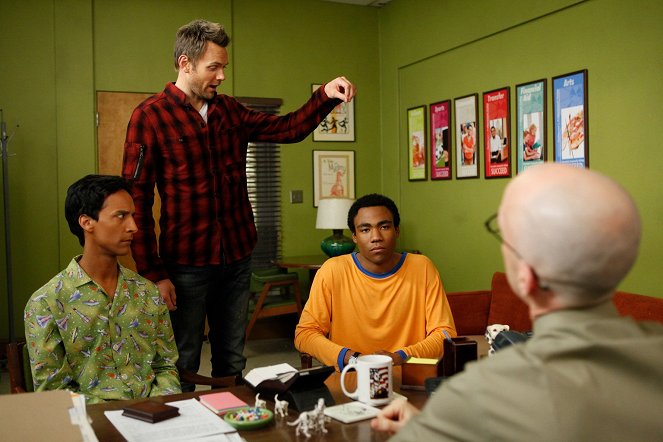 Community - Pillows and Blankets - Photos - Danny Pudi, Joel McHale, Donald Glover