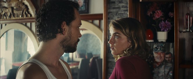 Les Héros ne meurent jamais - De la película - Jonathan Couzinié, Adèle Haenel