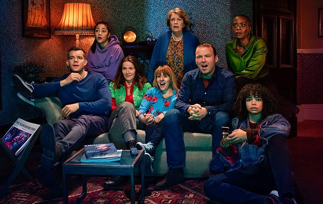 Years and Years - Promoción - Russell Tovey, Jade Alleyne, Jessica Hynes, Ruth Madeley, Anne Reid, Rory Kinnear, T'Nia Miller, Lydia West