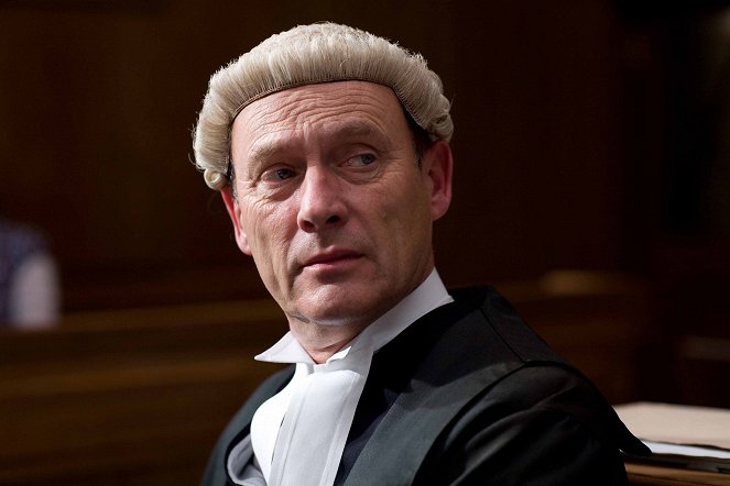 Law & Order: UK - Season 1 - Care - Photos - Patrick Malahide