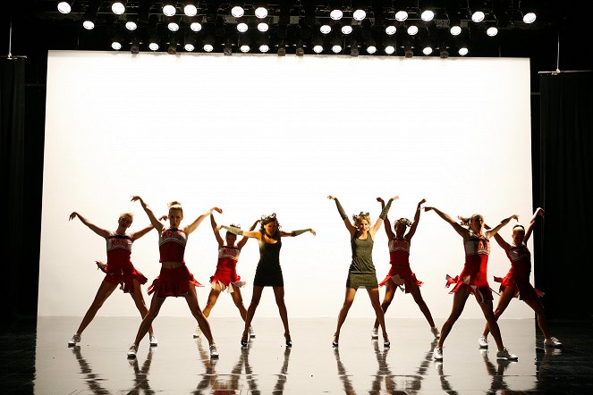 Glee - Dance with Somebody - Van film - Naya Rivera, Heather Morris