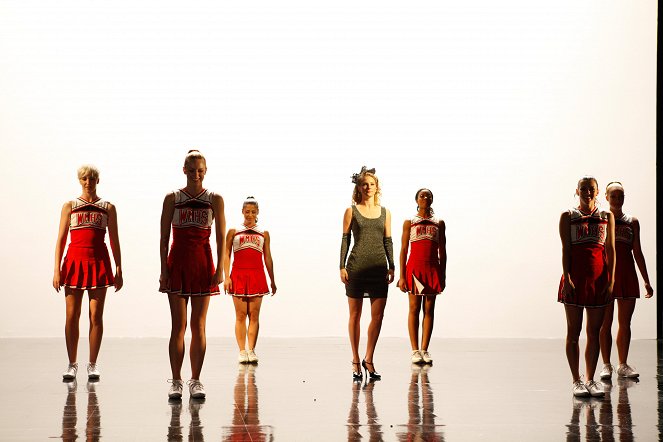 Glee - Dance with Somebody - Photos - Heather Morris