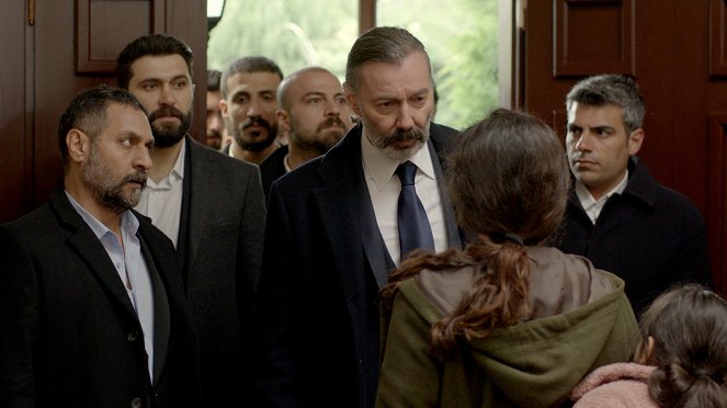 Kadın - Episode 21 - Kuvat elokuvasta - Hakan Karahan
