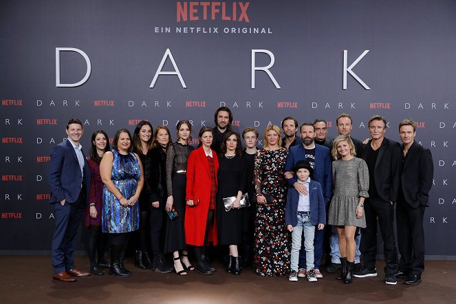 Dark - Season 1 - Tapahtumista - Premiere of the first German Netflix series 'Dark' at Zoo Palast on November 20, 2017 in Berlin, Germany