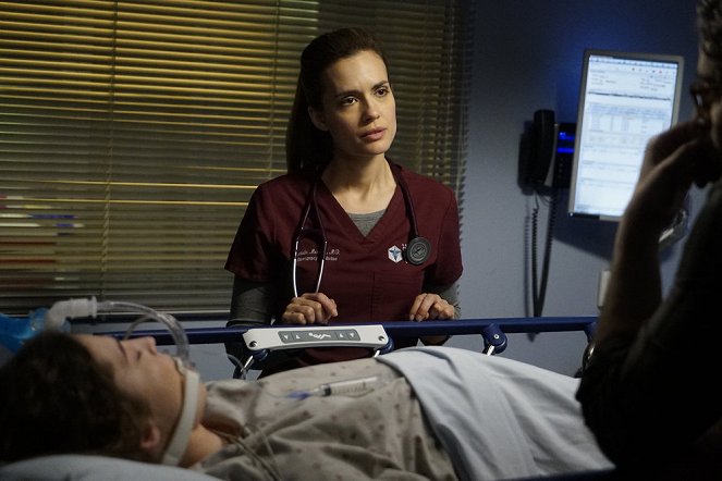Chicago Med - Season 4 - Forever Hold Your Peace - Photos - Torrey DeVitto